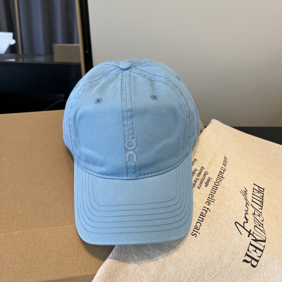潮牌♥️棒球帽🧢官网新品棒球帽，原单品质火爆来袭 🔥🎩 工艺非常精美 高档大气上档次！低调奢华，方便携带