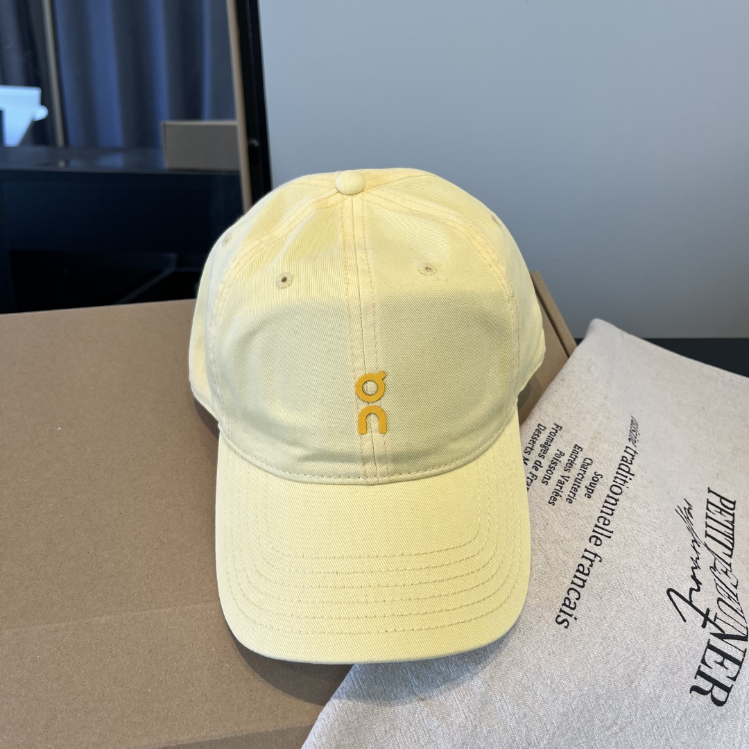 潮牌♥️棒球帽🧢官网新品棒球帽，原单品质火爆来袭 🔥🎩 工艺非常精美 高档大气上档次！低调奢华，方便携带