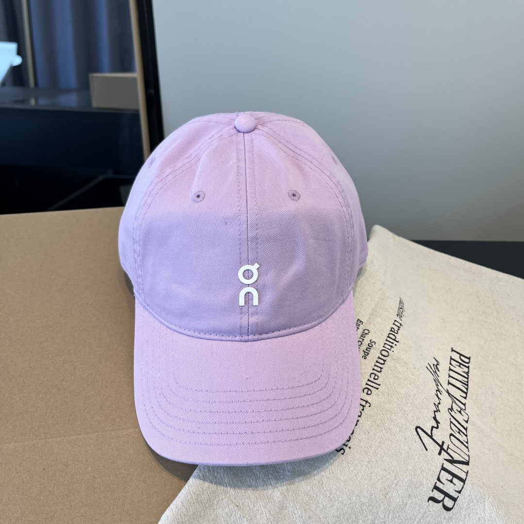 潮牌♥️棒球帽🧢官网新品棒球帽，原单品质火爆来袭 🔥🎩 工艺非常精美 高档大气上档次！低调奢华，方便携带