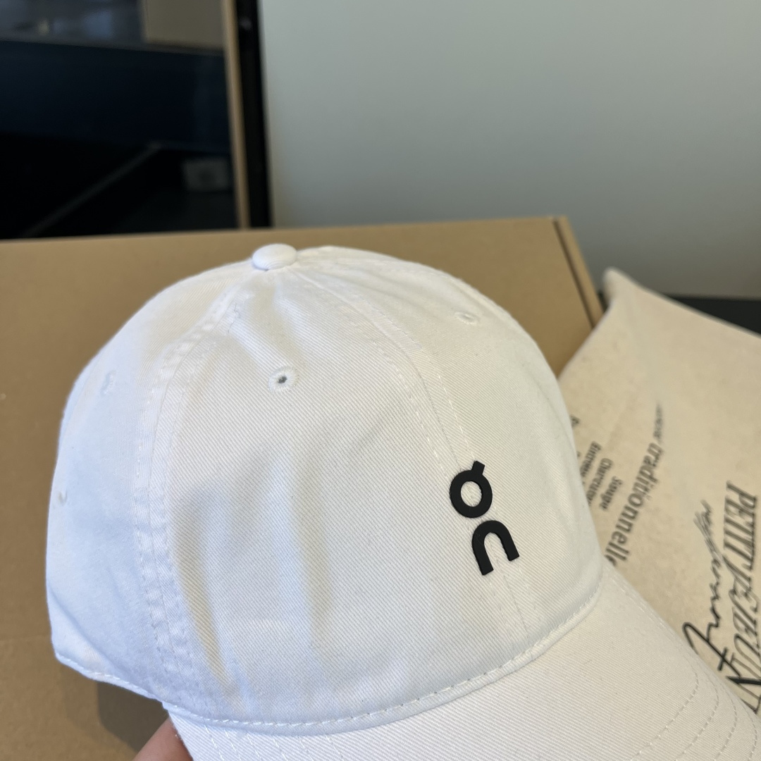 潮牌♥️棒球帽🧢官网新品棒球帽，原单品质火爆来袭 🔥🎩 工艺非常精美 高档大气上档次！低调奢华，方便携带