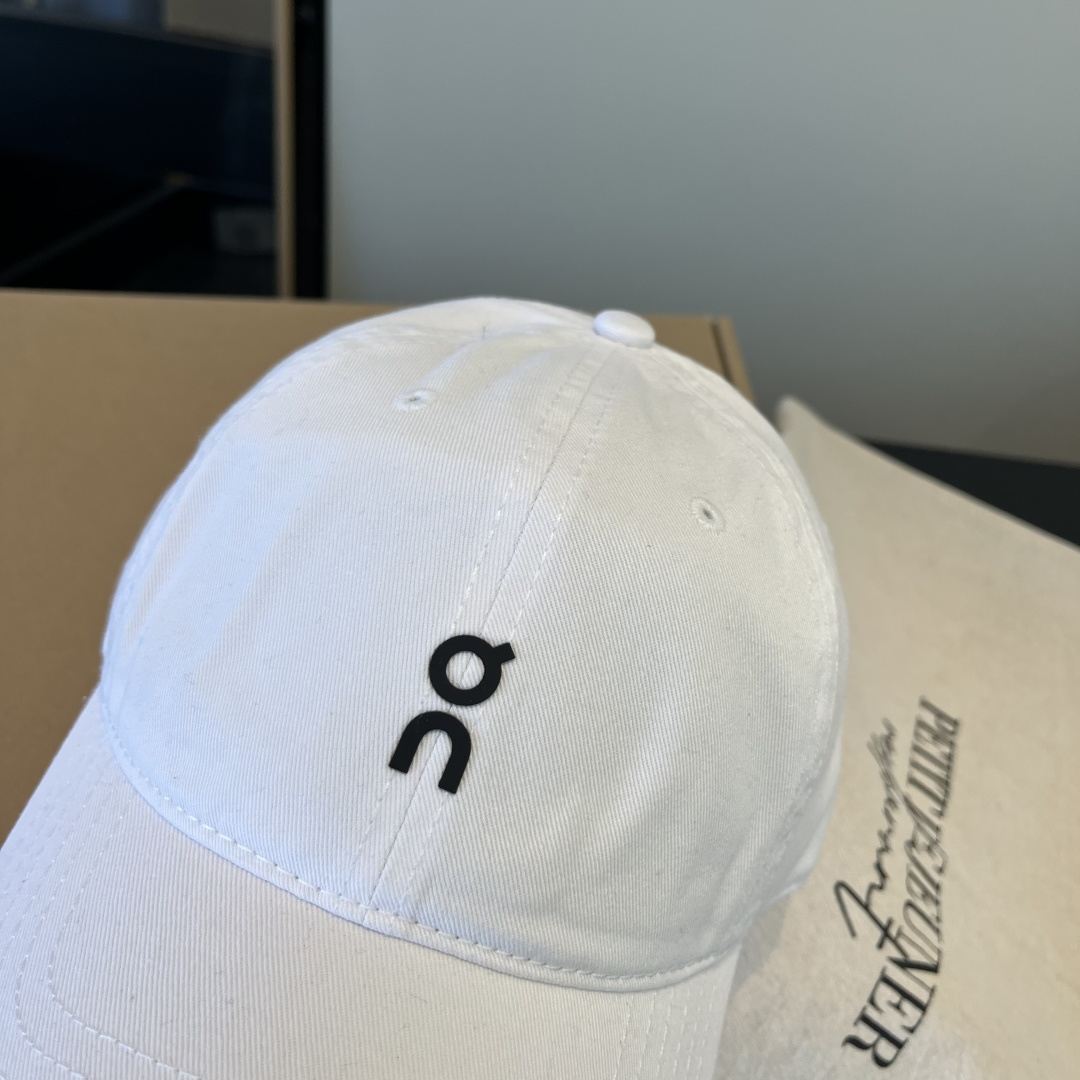 潮牌♥️棒球帽🧢官网新品棒球帽，原单品质火爆来袭 🔥🎩 工艺非常精美 高档大气上档次！低调奢华，方便携带