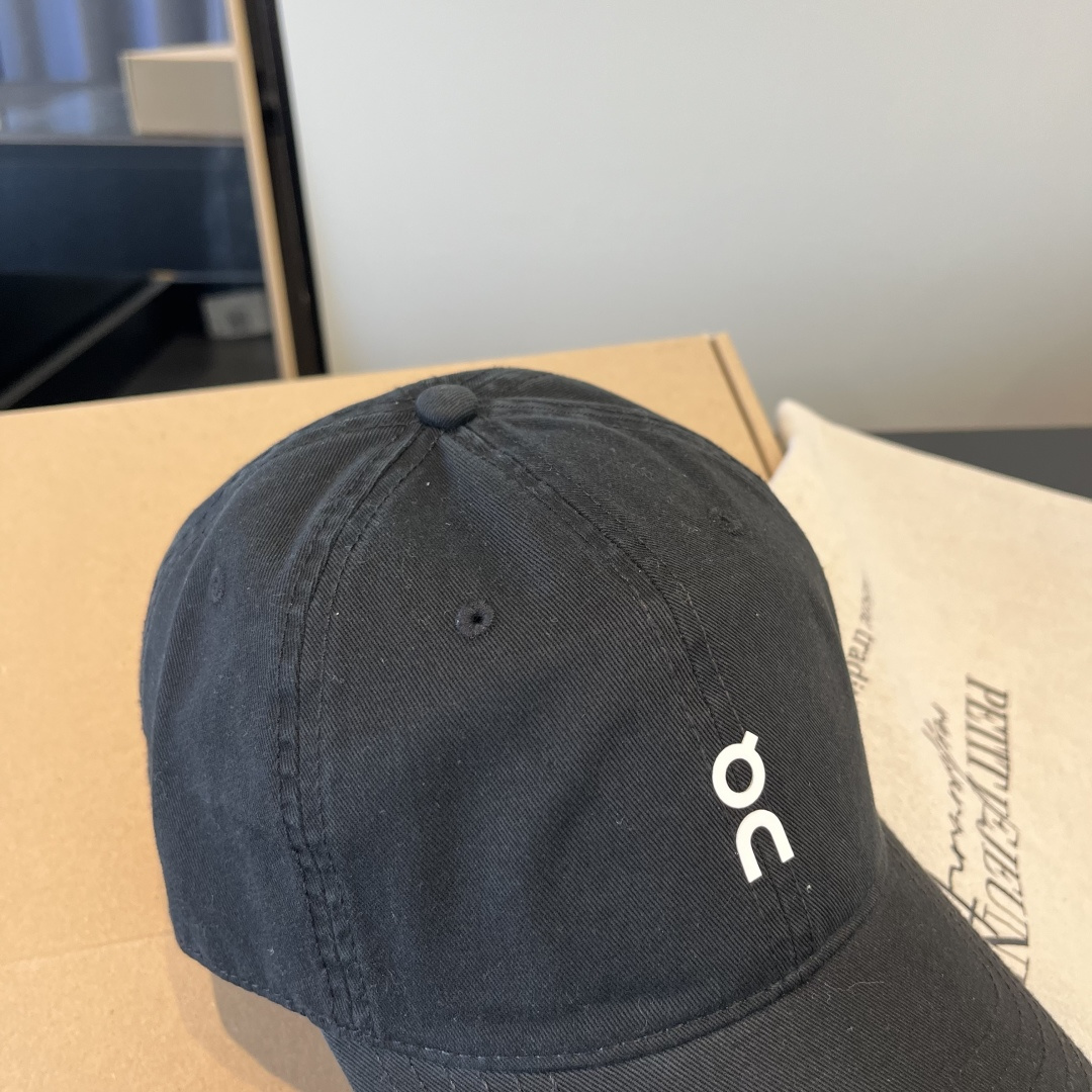潮牌♥️棒球帽🧢官网新品棒球帽，原单品质火爆来袭 🔥🎩 工艺非常精美 高档大气上档次！低调奢华，方便携带