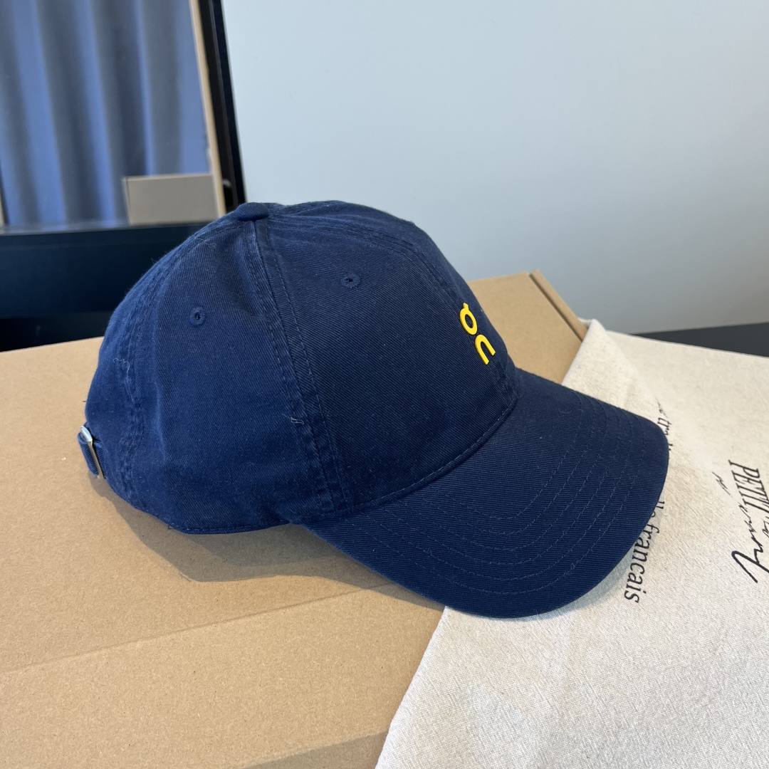 潮牌♥️棒球帽🧢官网新品棒球帽，原单品质火爆来袭 🔥🎩 工艺非常精美 高档大气上档次！低调奢华，方便携带
