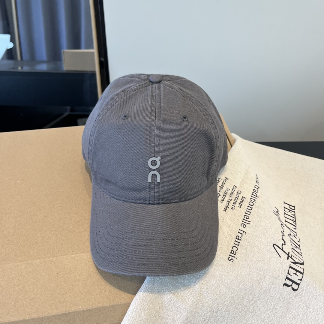 潮牌♥️棒球帽🧢官网新品棒球帽，原单品质火爆来袭 🔥🎩 工艺非常精美 高档大气上档次！低调奢华，方便携带