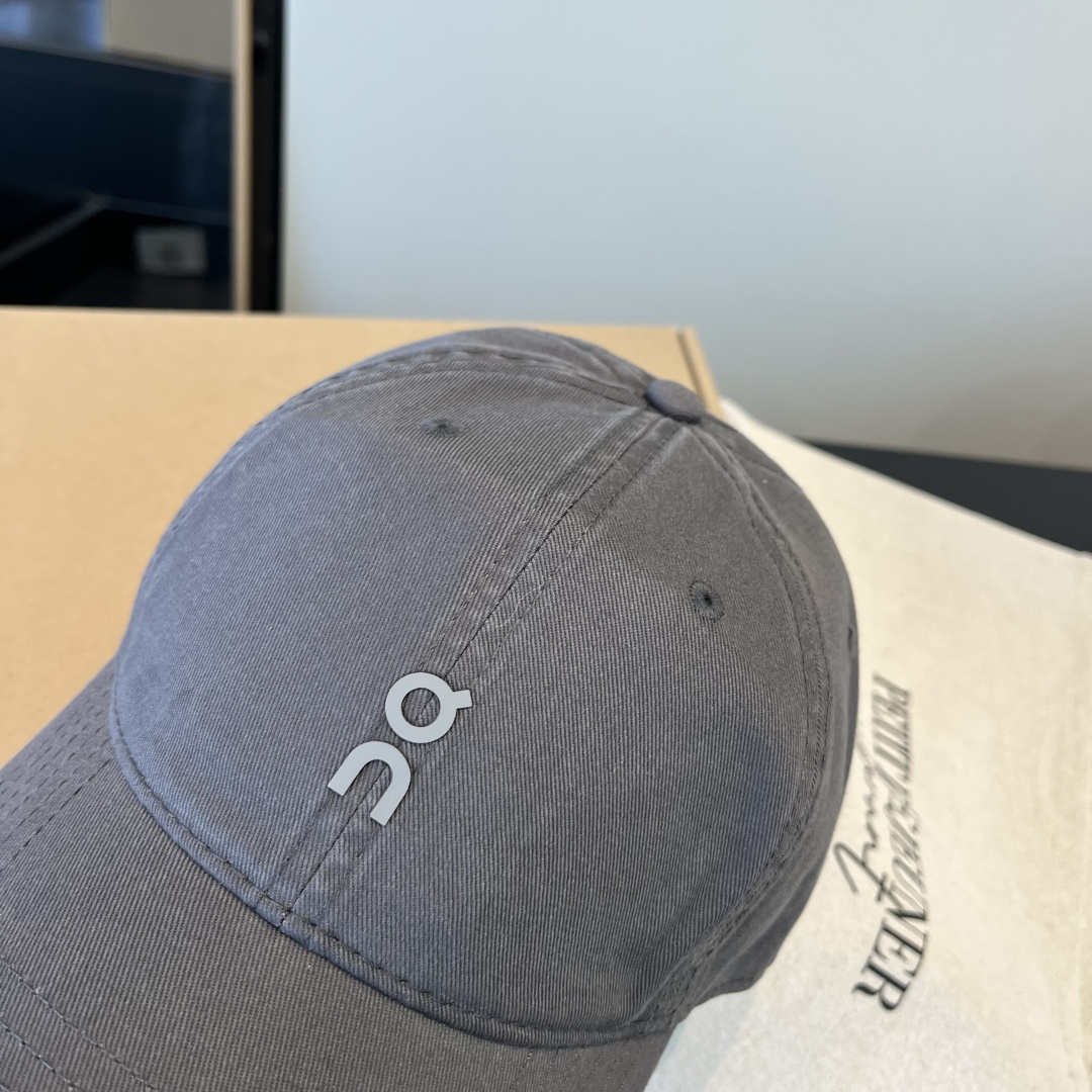 潮牌♥️棒球帽🧢官网新品棒球帽，原单品质火爆来袭 🔥🎩 工艺非常精美 高档大气上档次！低调奢华，方便携带