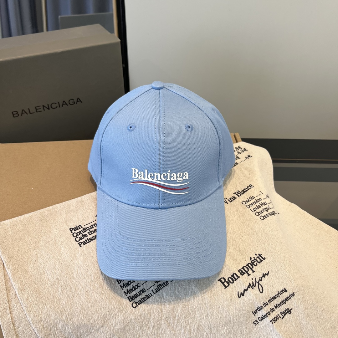 BALENCIAGA巴黎世家新款logo棒球帽，很酷的色系，男女佩戴都有不同style，第一批抢先出货！