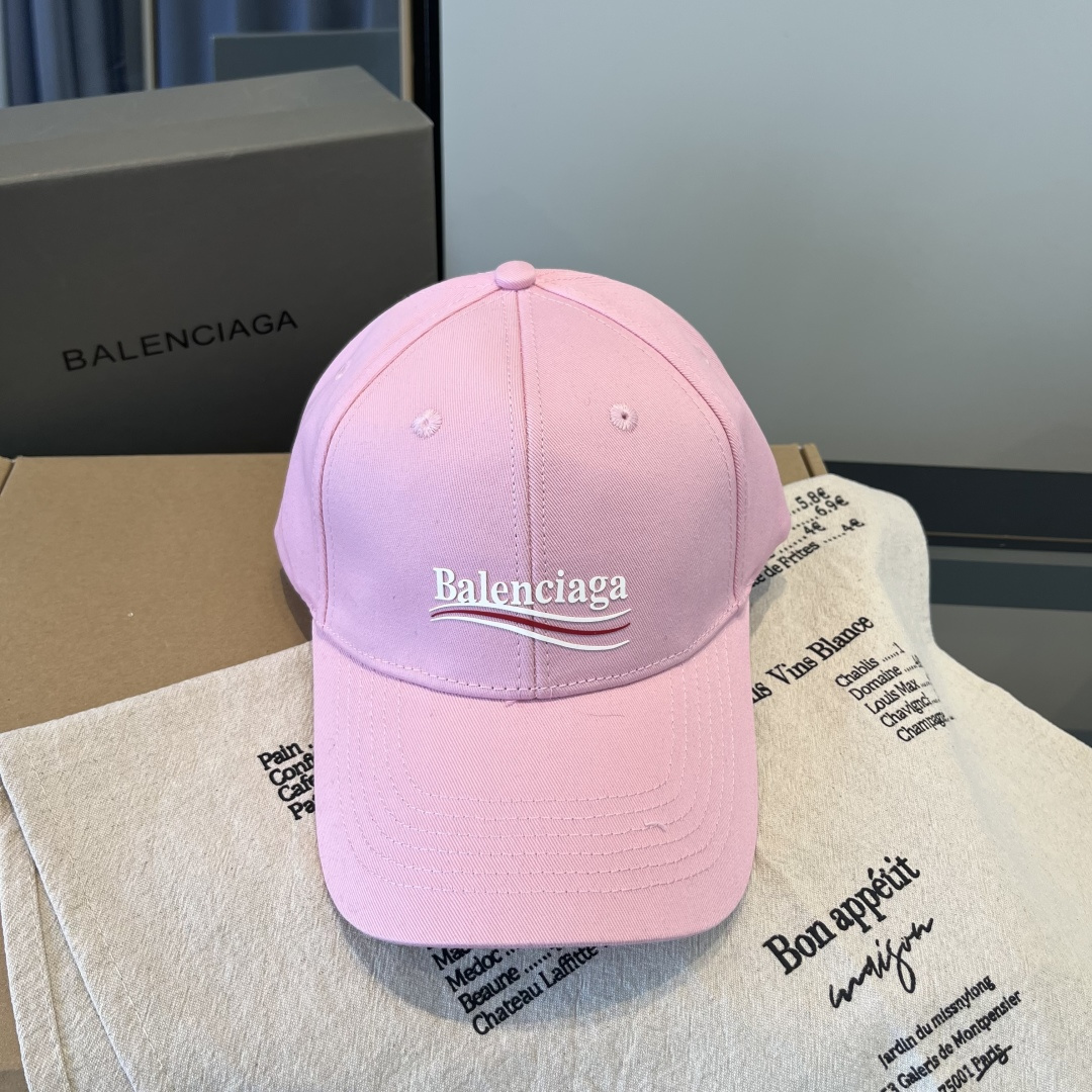 BALENCIAGA巴黎世家新款logo棒球帽，很酷的色系，男女佩戴都有不同style，第一批抢先出货！