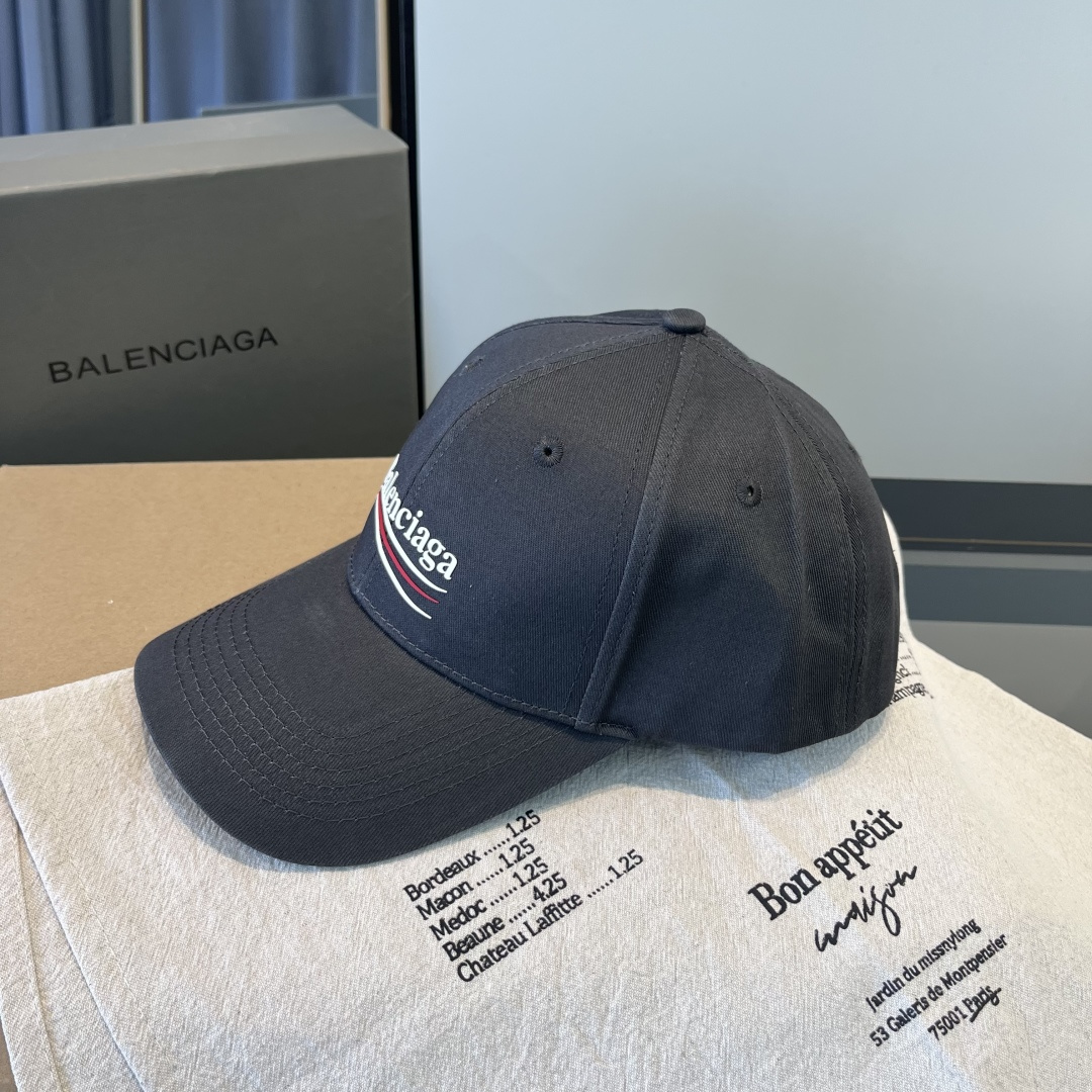 BALENCIAGA巴黎世家新款logo棒球帽，很酷的色系，男女佩戴都有不同style，第一批抢先出货！