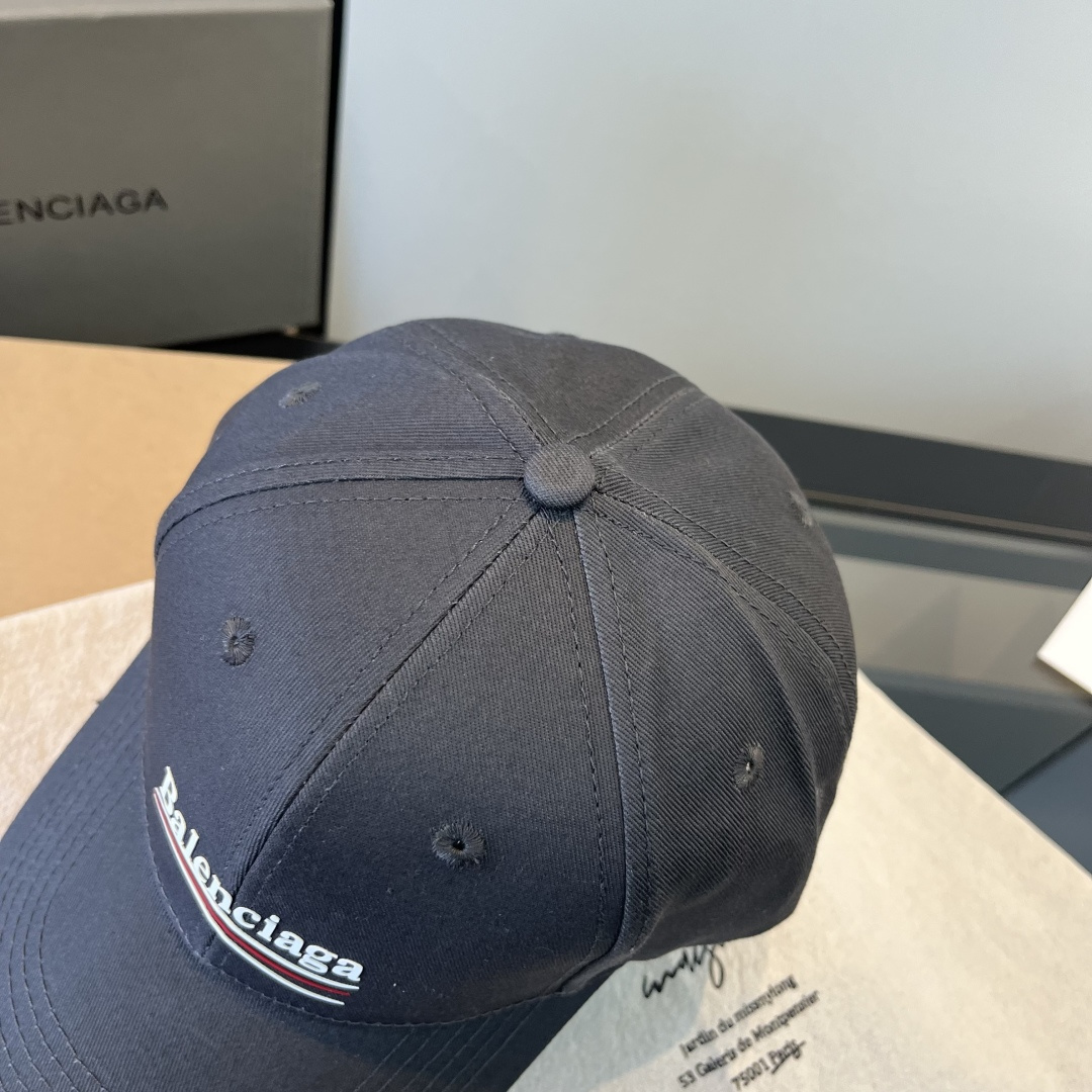 BALENCIAGA巴黎世家新款logo棒球帽，很酷的色系，男女佩戴都有不同style，第一批抢先出货！