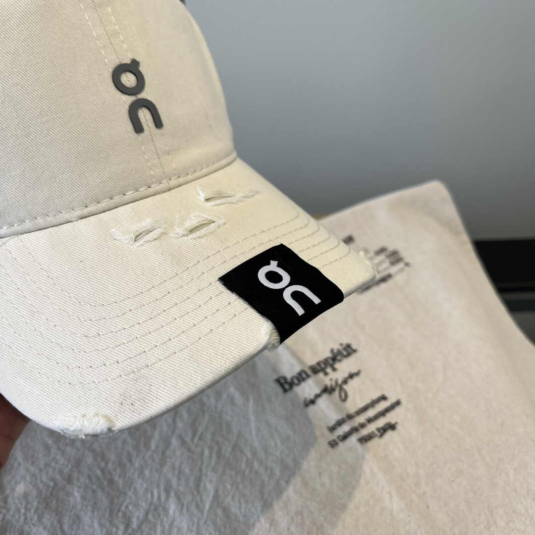 潮牌♥️棒球帽🧢官网新品棒球帽，原单品质火爆来袭 🔥🎩 工艺非常精美 高档大气上档次！低调奢华，方便携带
