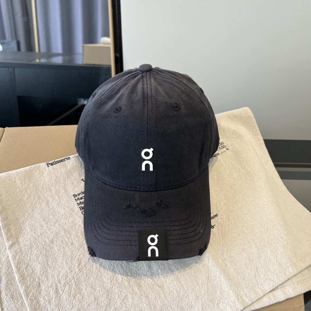 潮牌♥️棒球帽🧢官网新品棒球帽，原单品质火爆来袭 🔥🎩 工艺非常精美 高档大气上档次！低调奢华，方便携带