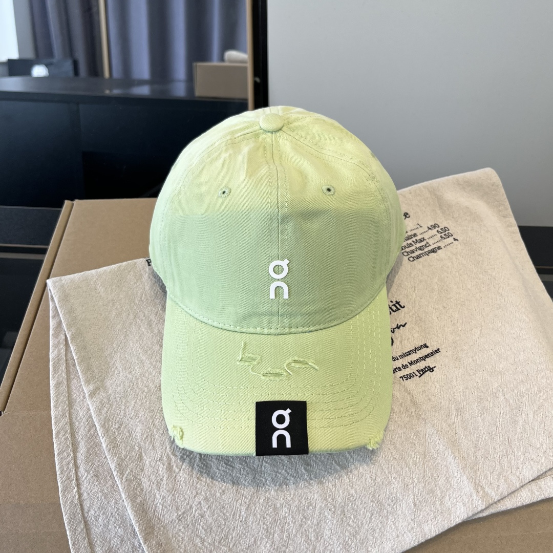 潮牌♥️棒球帽🧢官网新品棒球帽，原单品质火爆来袭 🔥🎩 工艺非常精美 高档大气上档次！低调奢华，方便携带