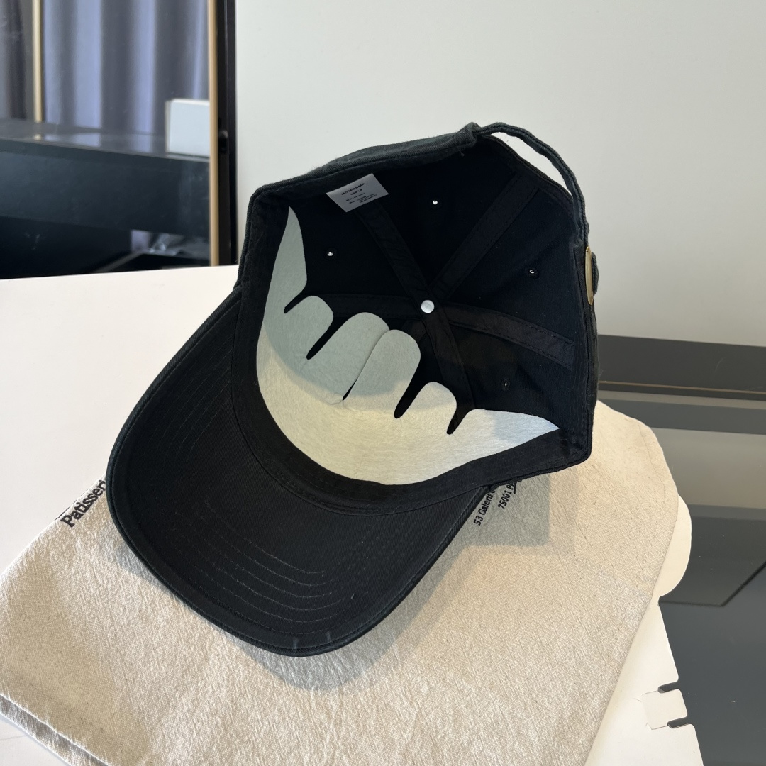 【YSL圣罗兰】2025早春新款简约棒球帽，新款出货，大牌款超好搭配，赶紧入手！