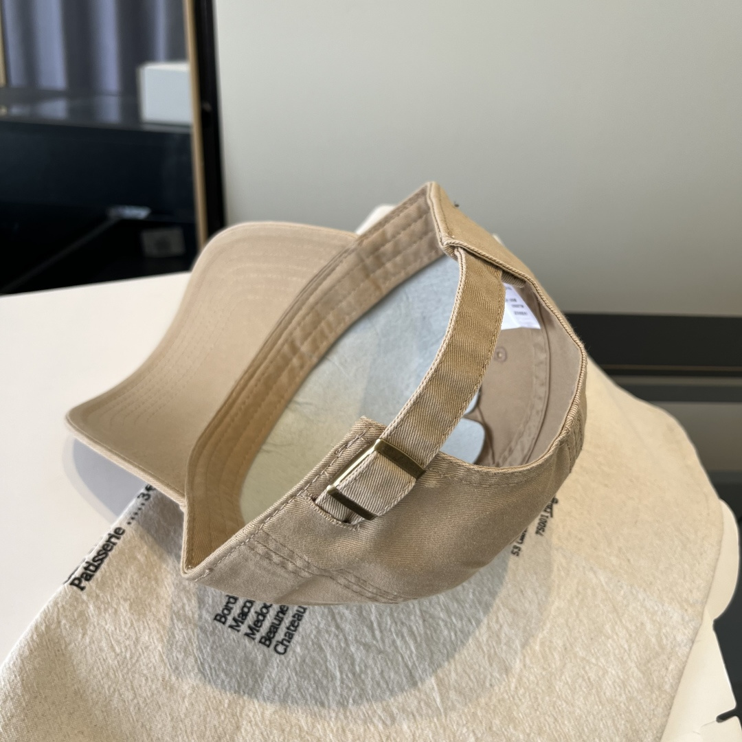 【YSL圣罗兰】2025早春新款简约棒球帽，新款出货，大牌款超好搭配，赶紧入手！