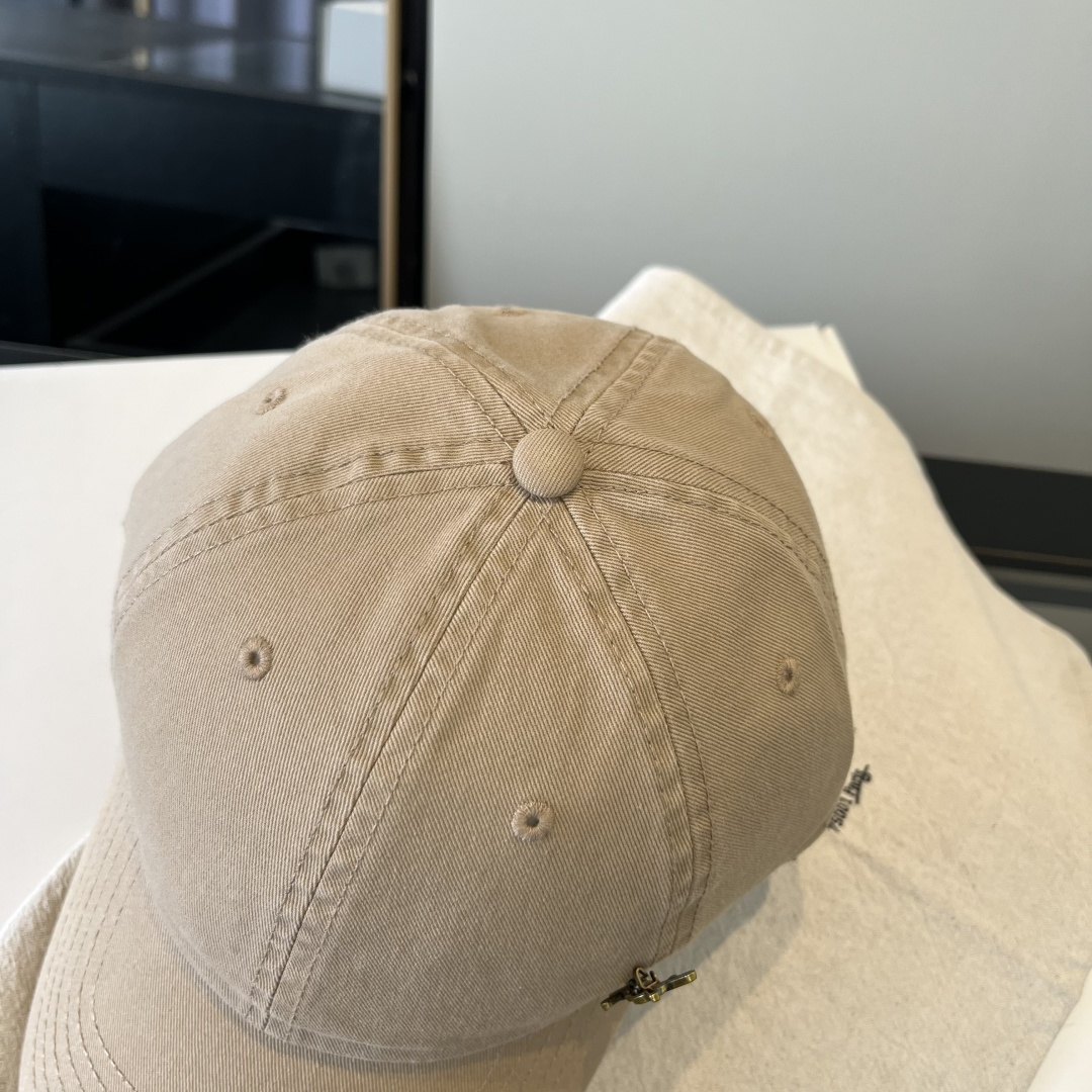 【YSL圣罗兰】2025早春新款简约棒球帽，新款出货，大牌款超好搭配，赶紧入手！