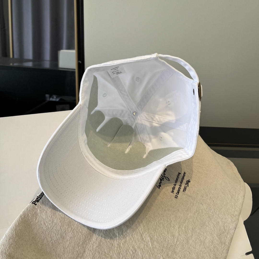 【YSL圣罗兰】2025早春新款简约棒球帽，新款出货，大牌款超好搭配，赶紧入手！
