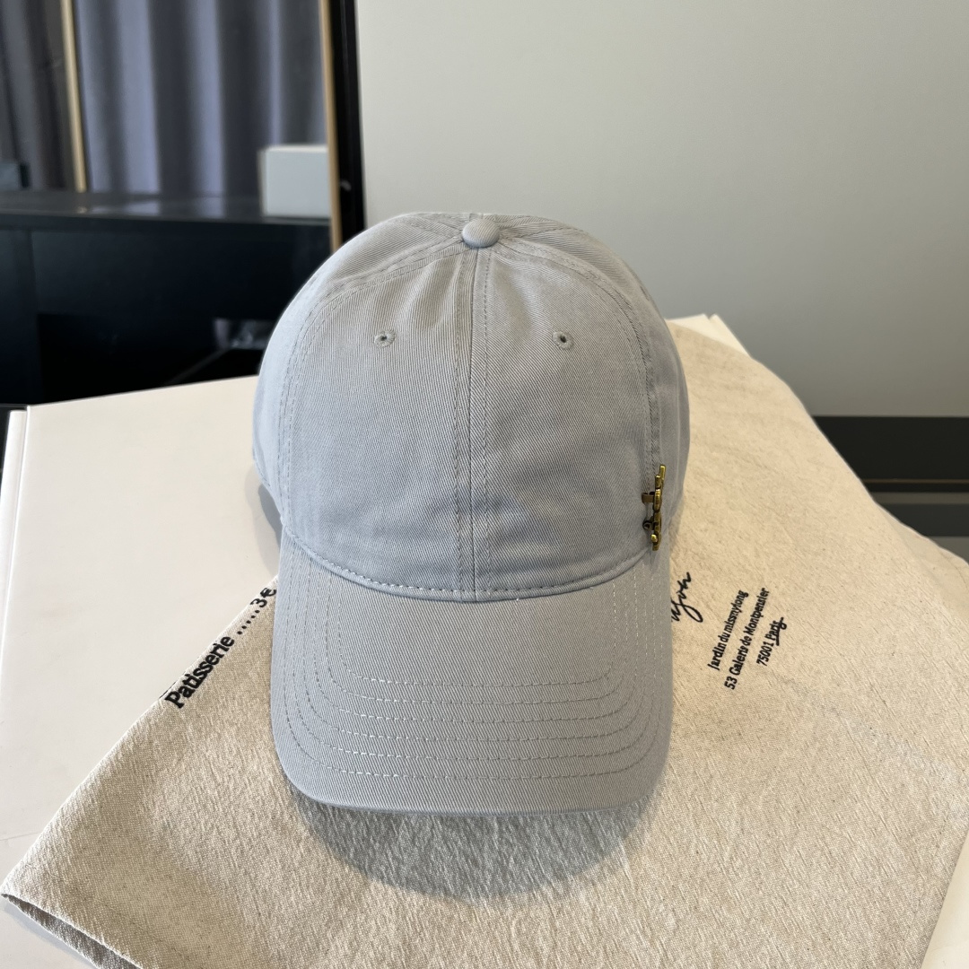 【YSL圣罗兰】2025早春新款简约棒球帽，新款出货，大牌款超好搭配，赶紧入手！
