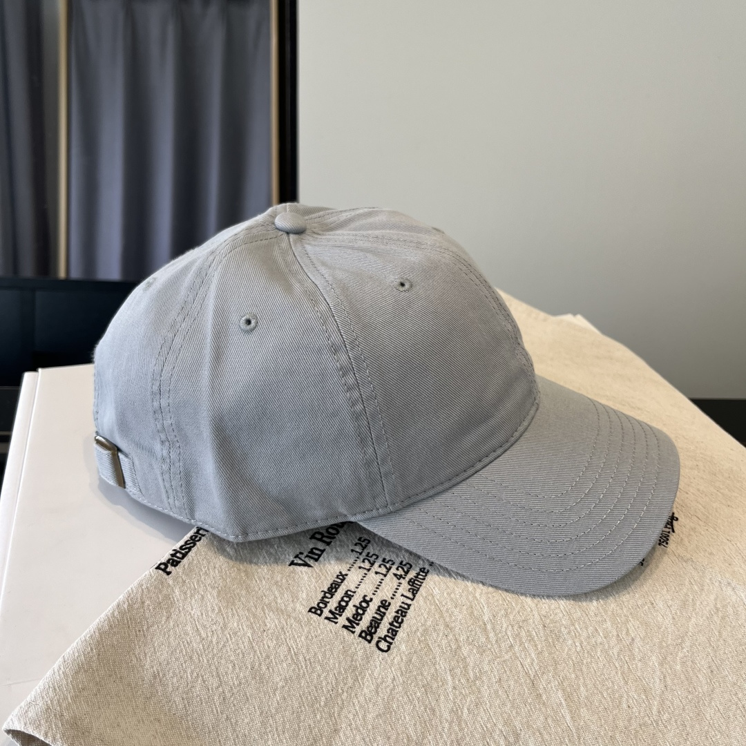 【YSL圣罗兰】2025早春新款简约棒球帽，新款出货，大牌款超好搭配，赶紧入手！
