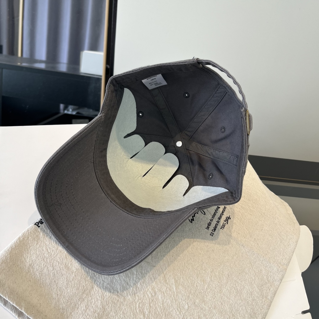 【YSL圣罗兰】2025早春新款简约棒球帽，新款出货，大牌款超好搭配，赶紧入手！