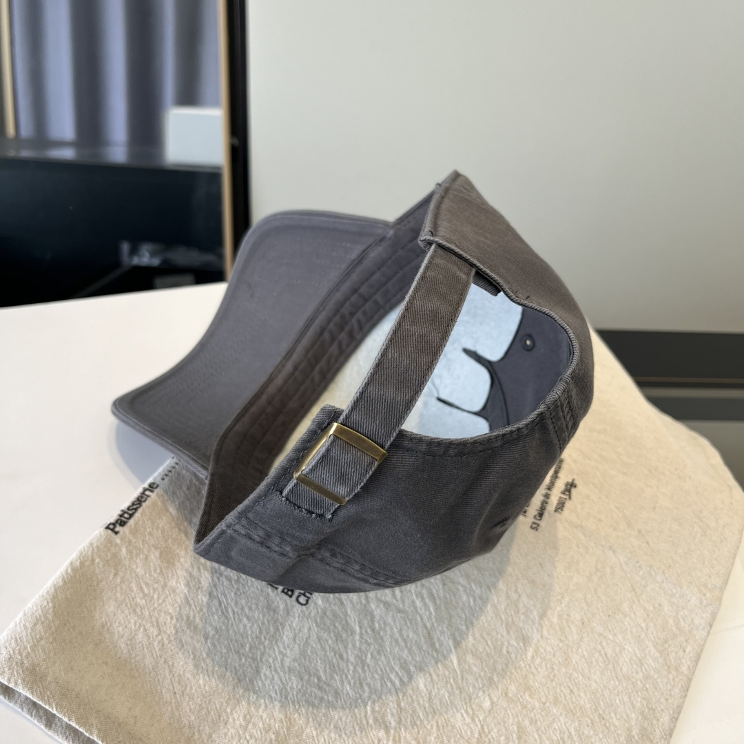 【YSL圣罗兰】2025早春新款简约棒球帽，新款出货，大牌款超好搭配，赶紧入手！