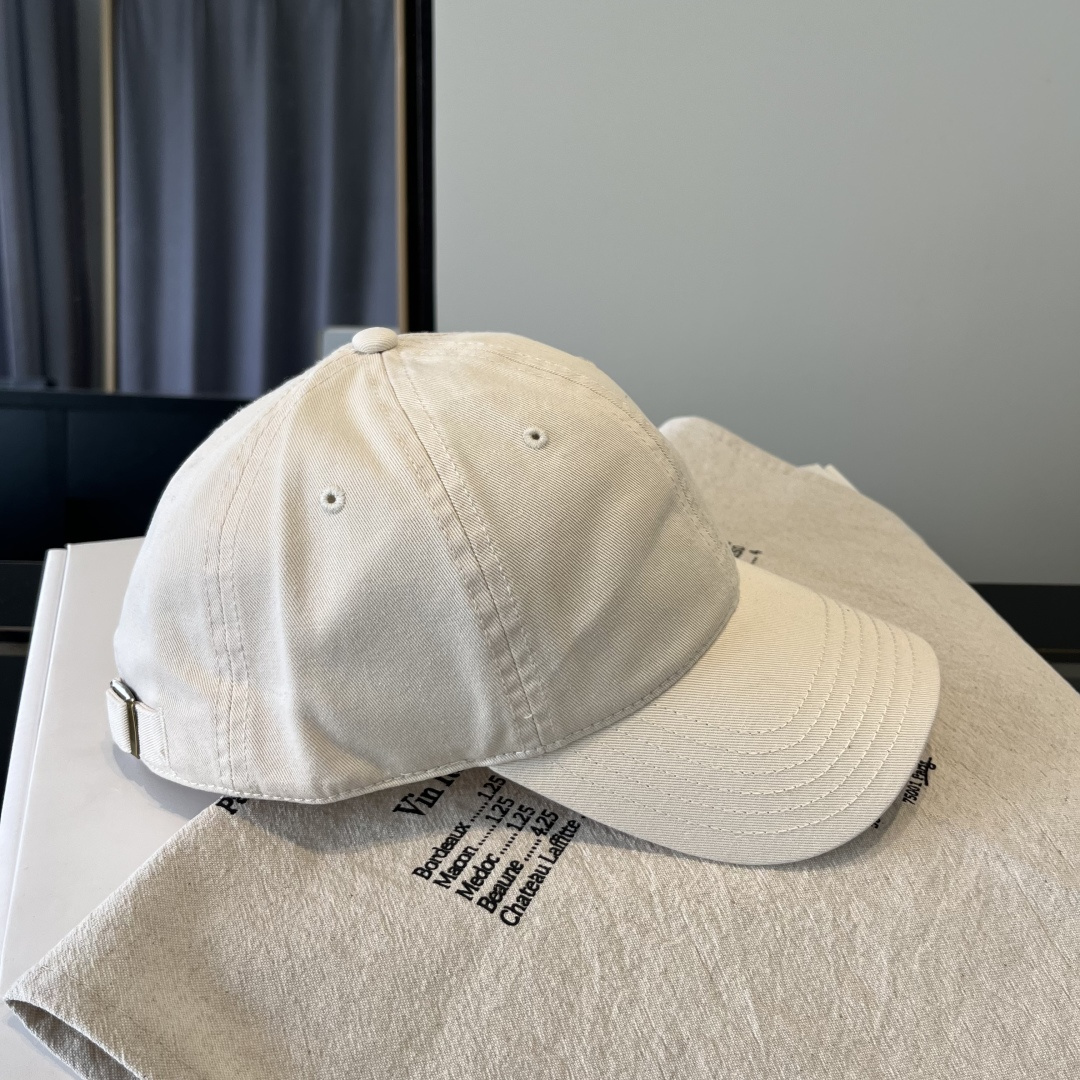 【YSL圣罗兰】2025早春新款简约棒球帽，新款出货，大牌款超好搭配，赶紧入手！
