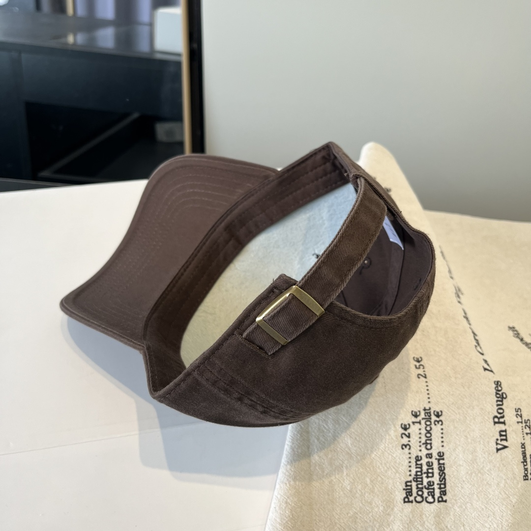 【YSL圣罗兰】2025早春新款简约棒球帽，新款出货，大牌款超好搭配，赶紧入手！