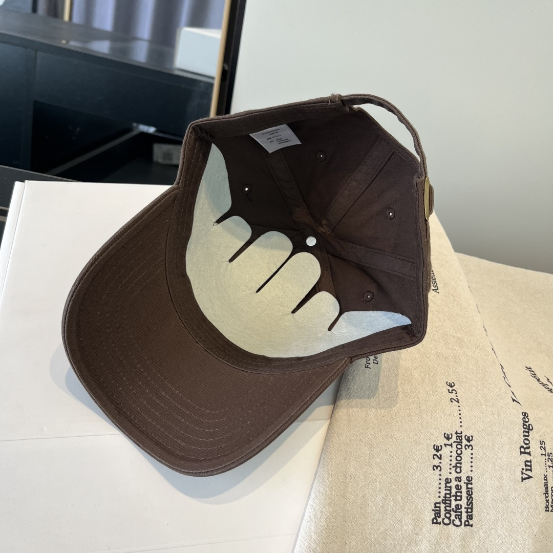 【YSL圣罗兰】2025早春新款简约棒球帽，新款出货，大牌款超好搭配，赶紧入手！