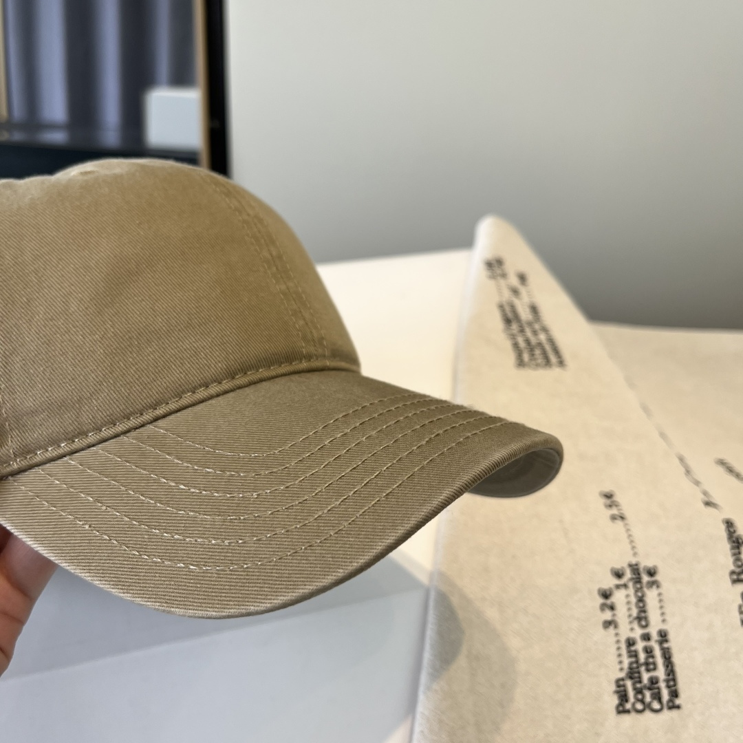 【YSL圣罗兰】2025早春新款简约棒球帽，新款出货，大牌款超好搭配，赶紧入手！