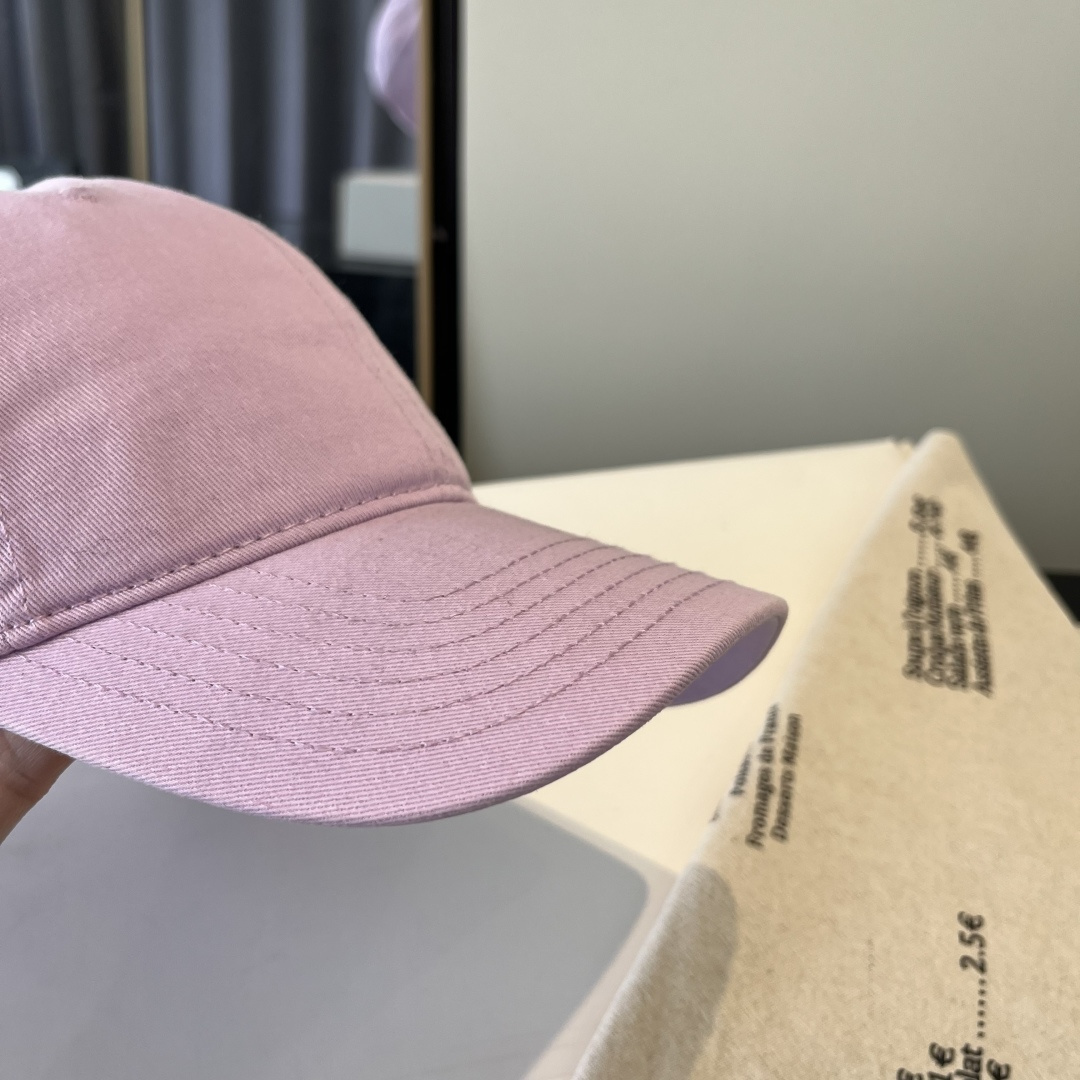 【YSL圣罗兰】2025早春新款简约棒球帽，新款出货，大牌款超好搭配，赶紧入手！