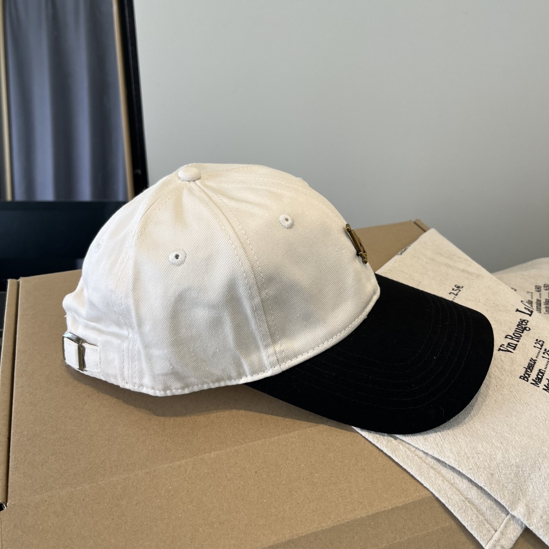 LP最新棒球帽 时尚前卫的休闲设计风格，戴上头就是这样好看看哦，做工精细，男女同款！