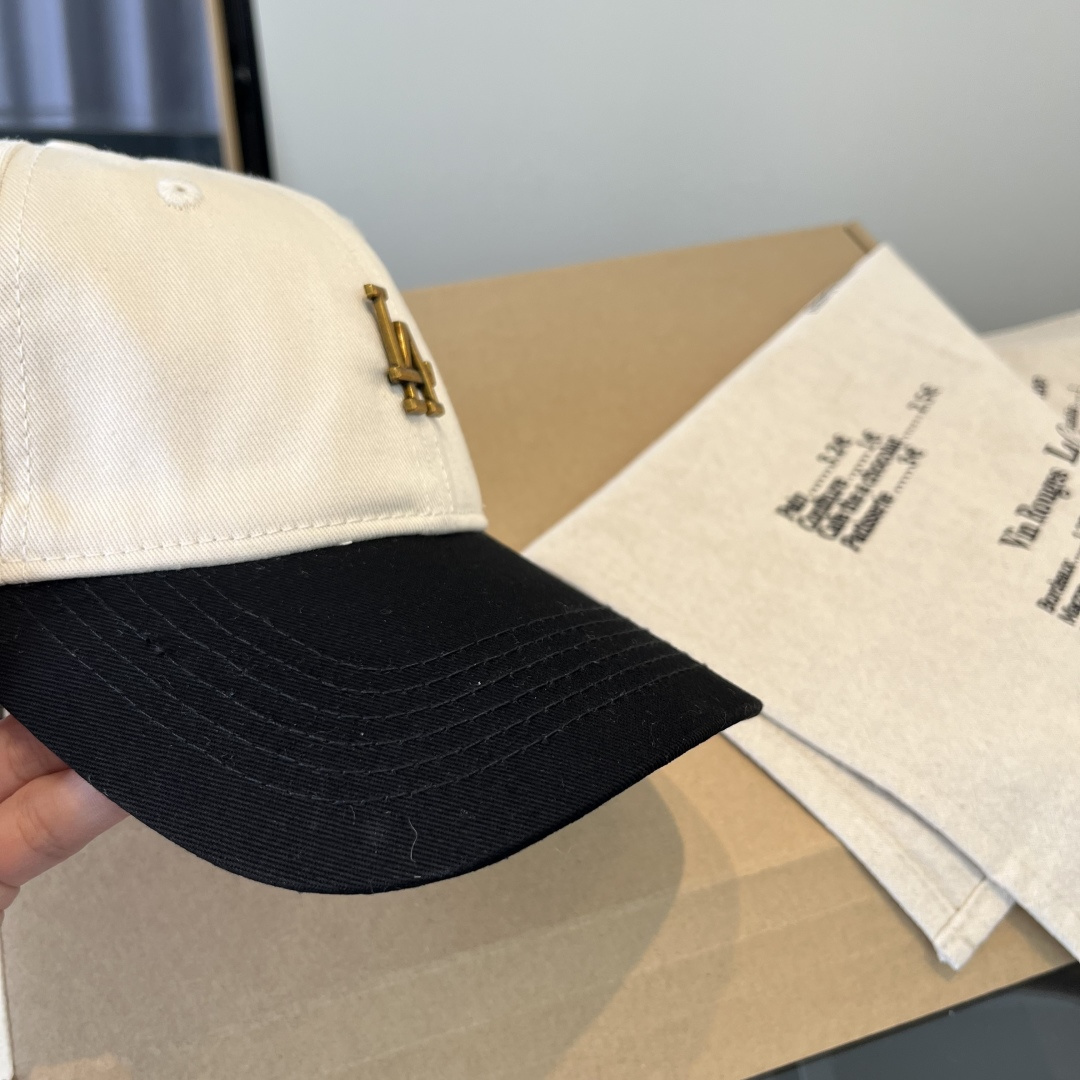 LP最新棒球帽 时尚前卫的休闲设计风格，戴上头就是这样好看看哦，做工精细，男女同款！