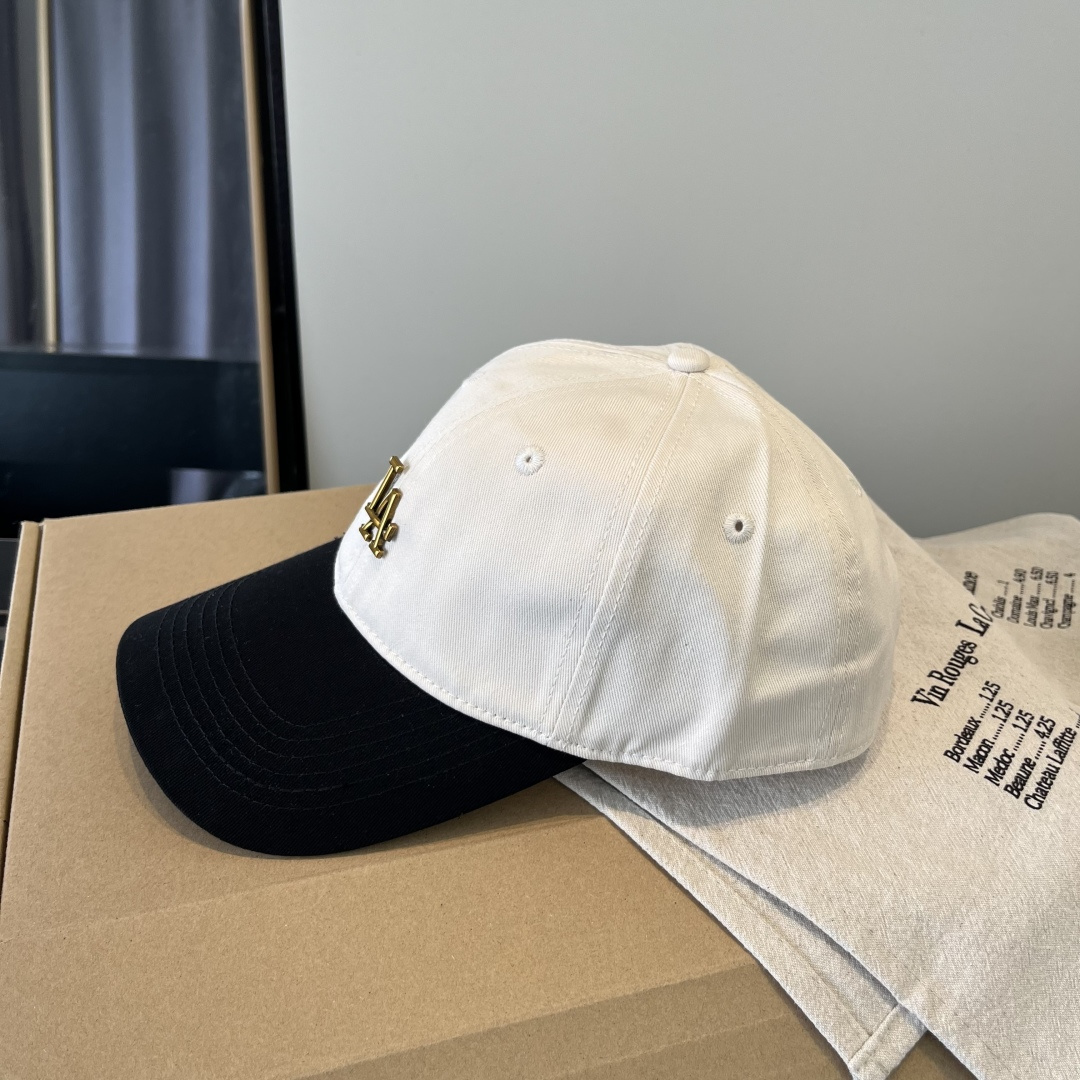 LP最新棒球帽 时尚前卫的休闲设计风格，戴上头就是这样好看看哦，做工精细，男女同款！