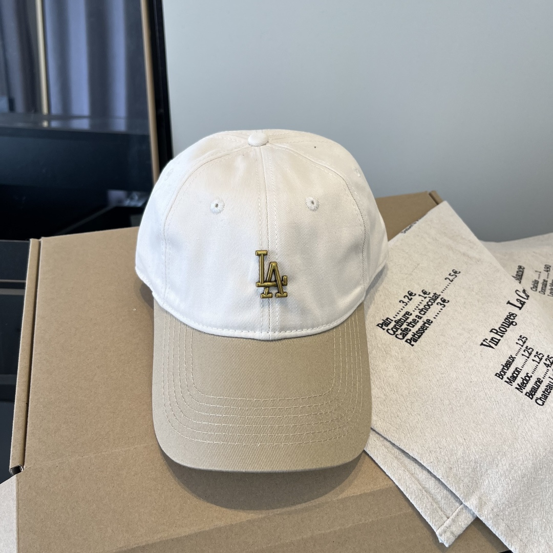 LP最新棒球帽 时尚前卫的休闲设计风格，戴上头就是这样好看看哦，做工精细，男女同款！