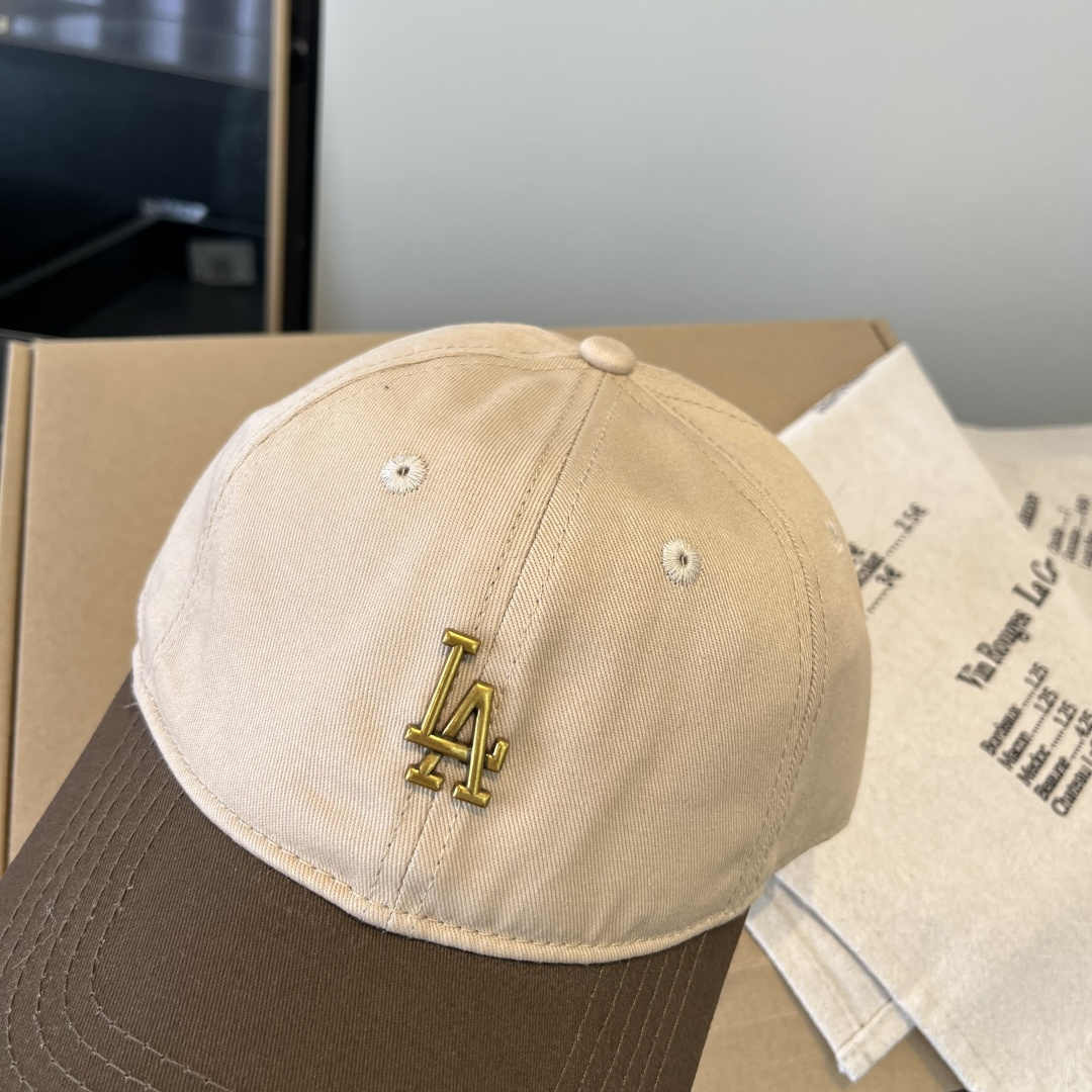 LP最新棒球帽 时尚前卫的休闲设计风格，戴上头就是这样好看看哦，做工精细，男女同款！