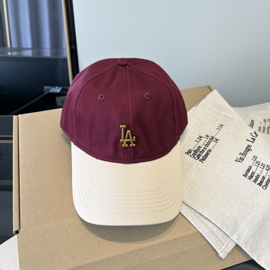 LP最新棒球帽 时尚前卫的休闲设计风格，戴上头就是这样好看看哦，做工精细，男女同款！
