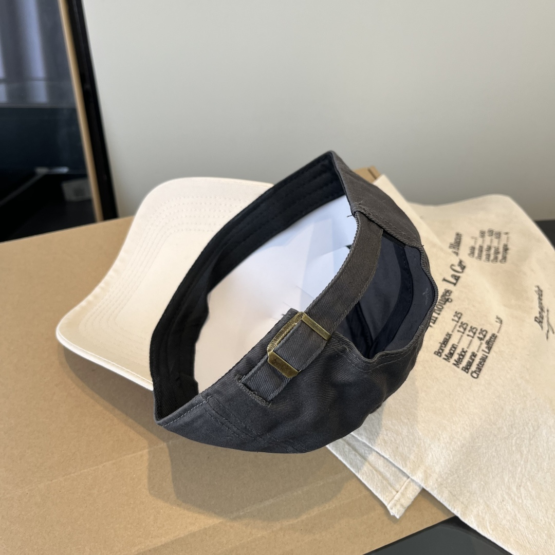 LP最新棒球帽 时尚前卫的休闲设计风格，戴上头就是这样好看看哦，做工精细，男女同款！