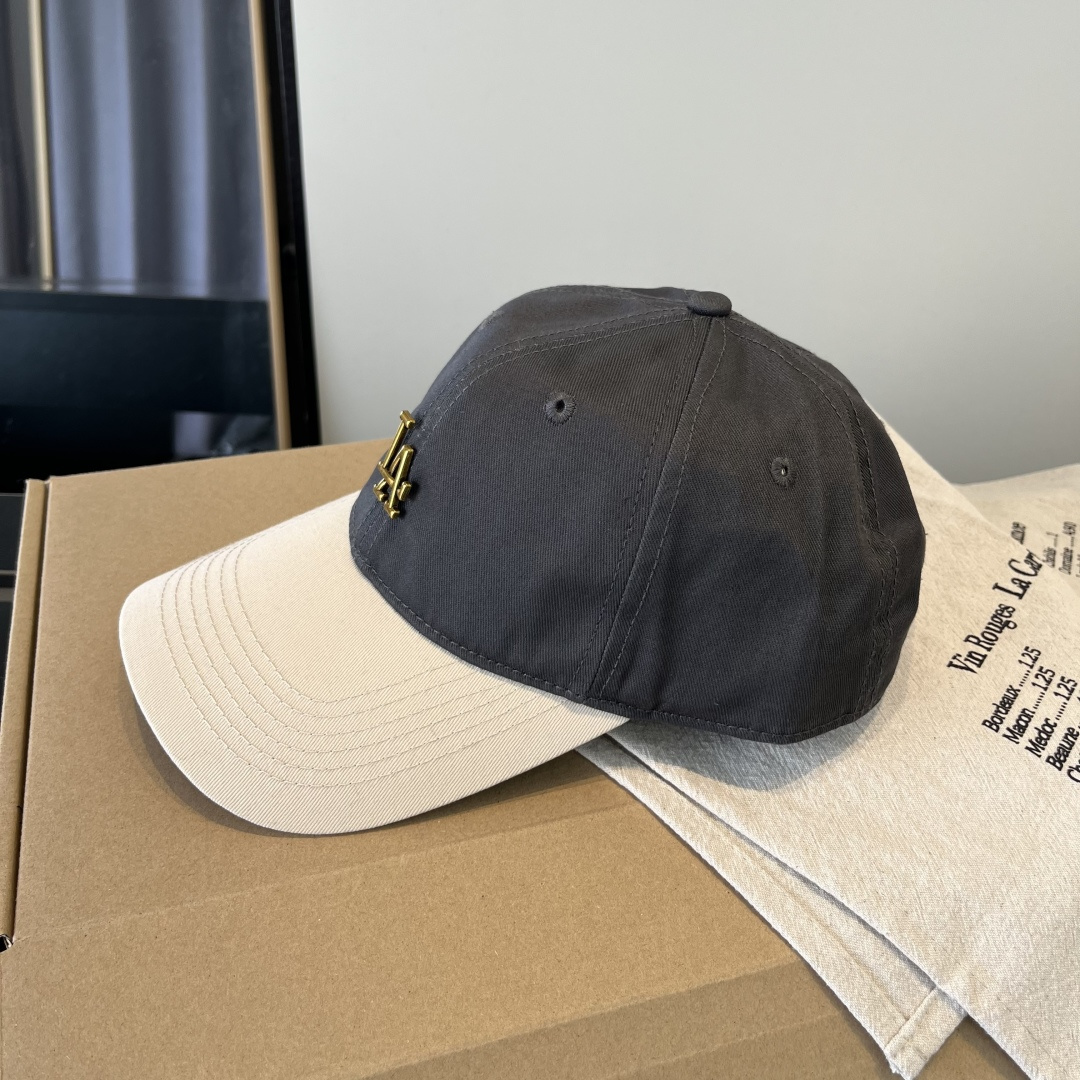 LP最新棒球帽 时尚前卫的休闲设计风格，戴上头就是这样好看看哦，做工精细，男女同款！