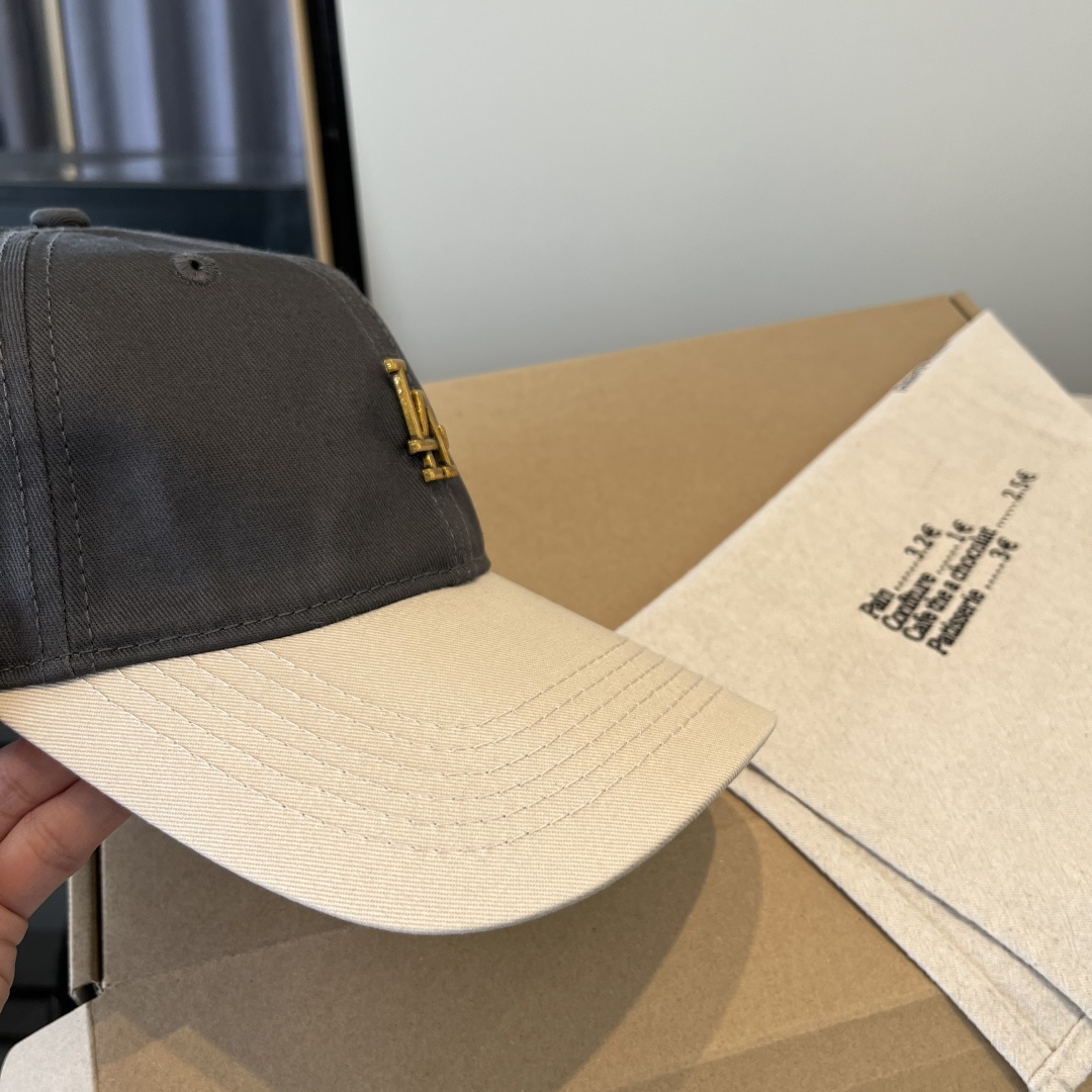 LP最新棒球帽 时尚前卫的休闲设计风格，戴上头就是这样好看看哦，做工精细，男女同款！