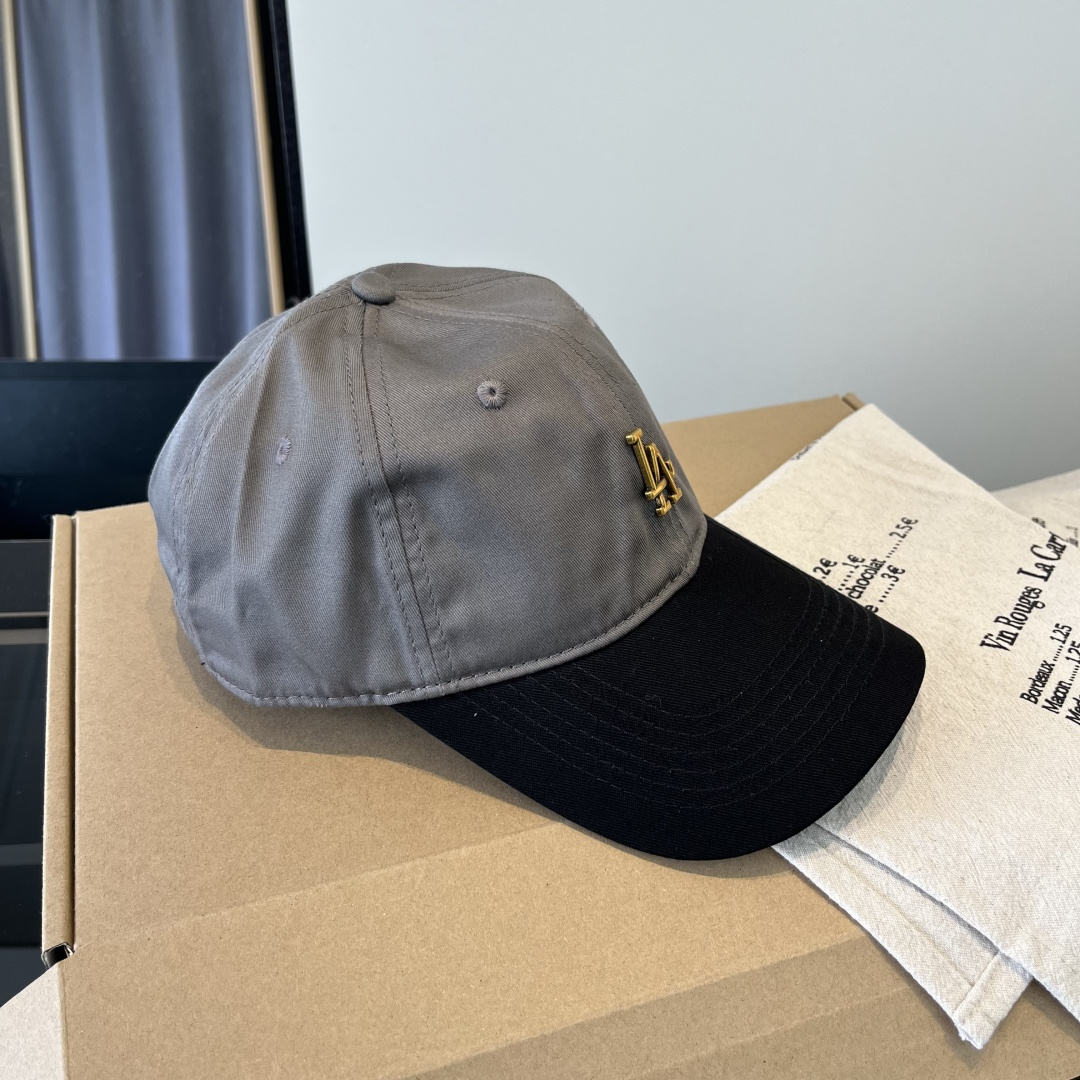 LP最新棒球帽 时尚前卫的休闲设计风格，戴上头就是这样好看看哦，做工精细，男女同款！