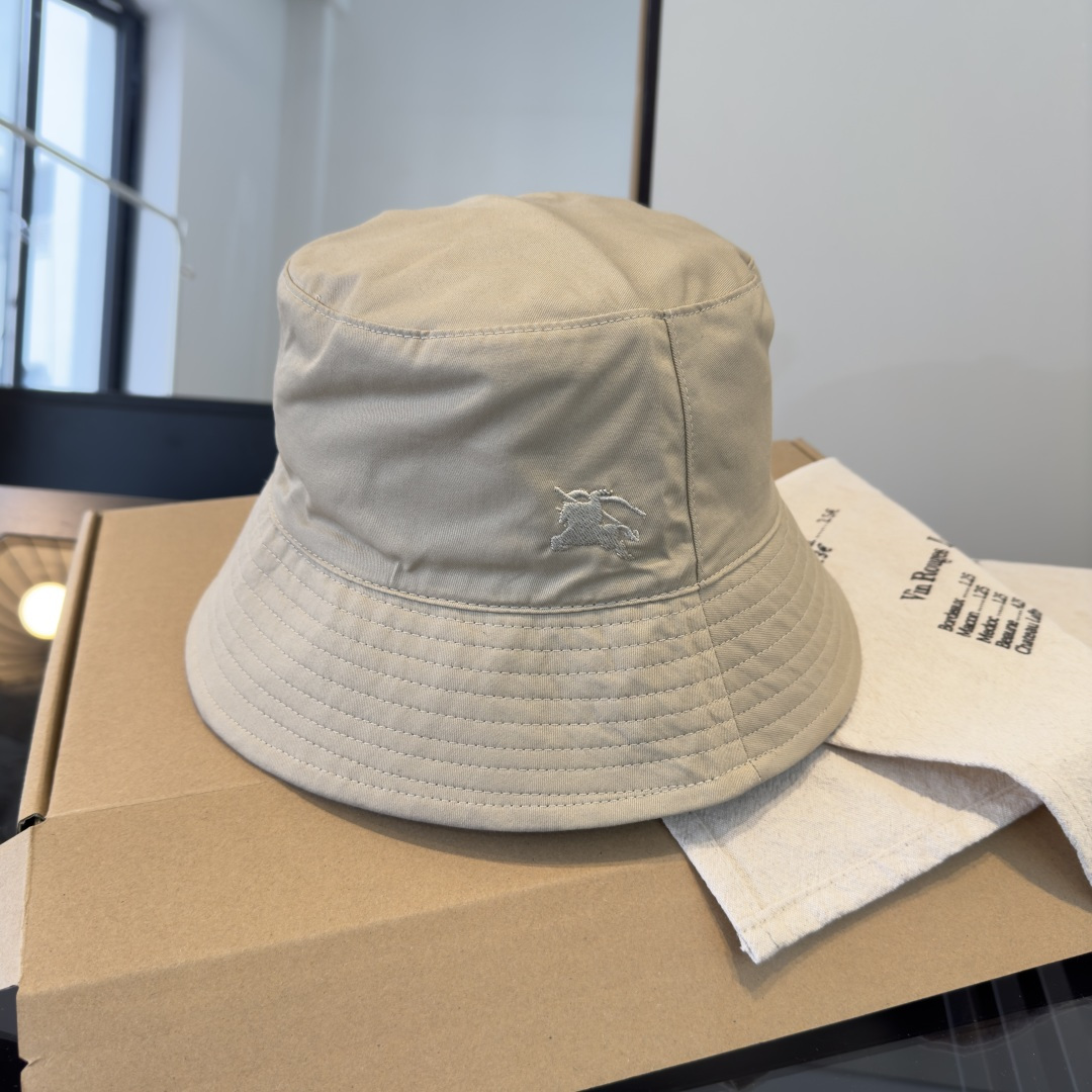 BURBERRY巴宝利早春新款渔夫帽，简约尚时风，男女同款！高质品，尊享品质感！
