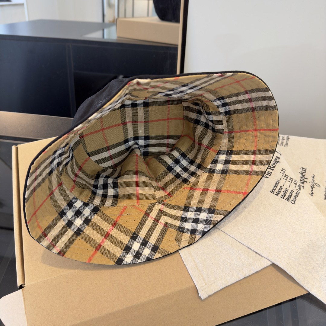 BURBERRY巴宝利早春新款渔夫帽，简约尚时风，男女同款！高质品，尊享品质感！