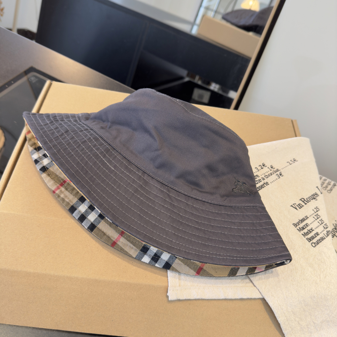 BURBERRY巴宝利早春新款渔夫帽，简约尚时风，男女同款！高质品，尊享品质感！