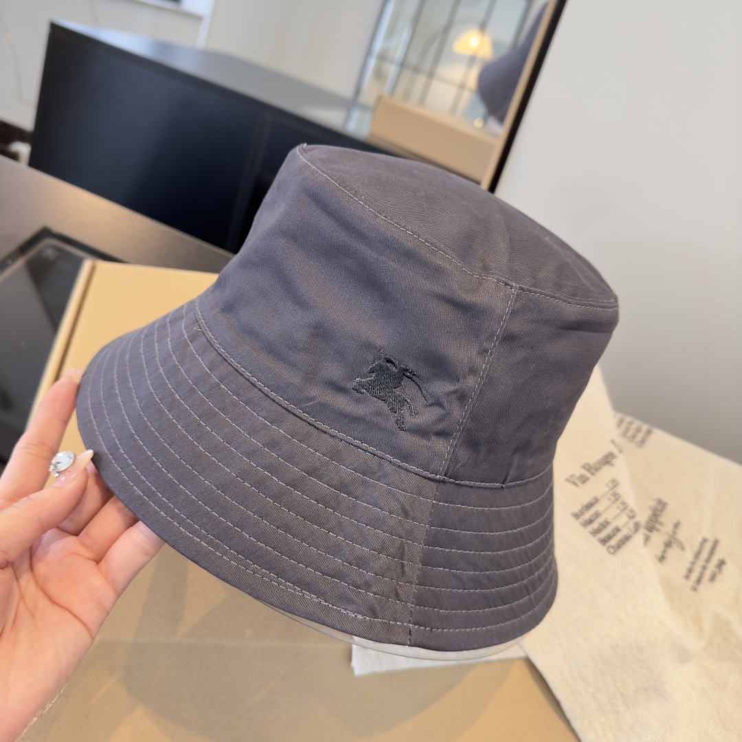BURBERRY巴宝利早春新款渔夫帽，简约尚时风，男女同款！高质品，尊享品质感！