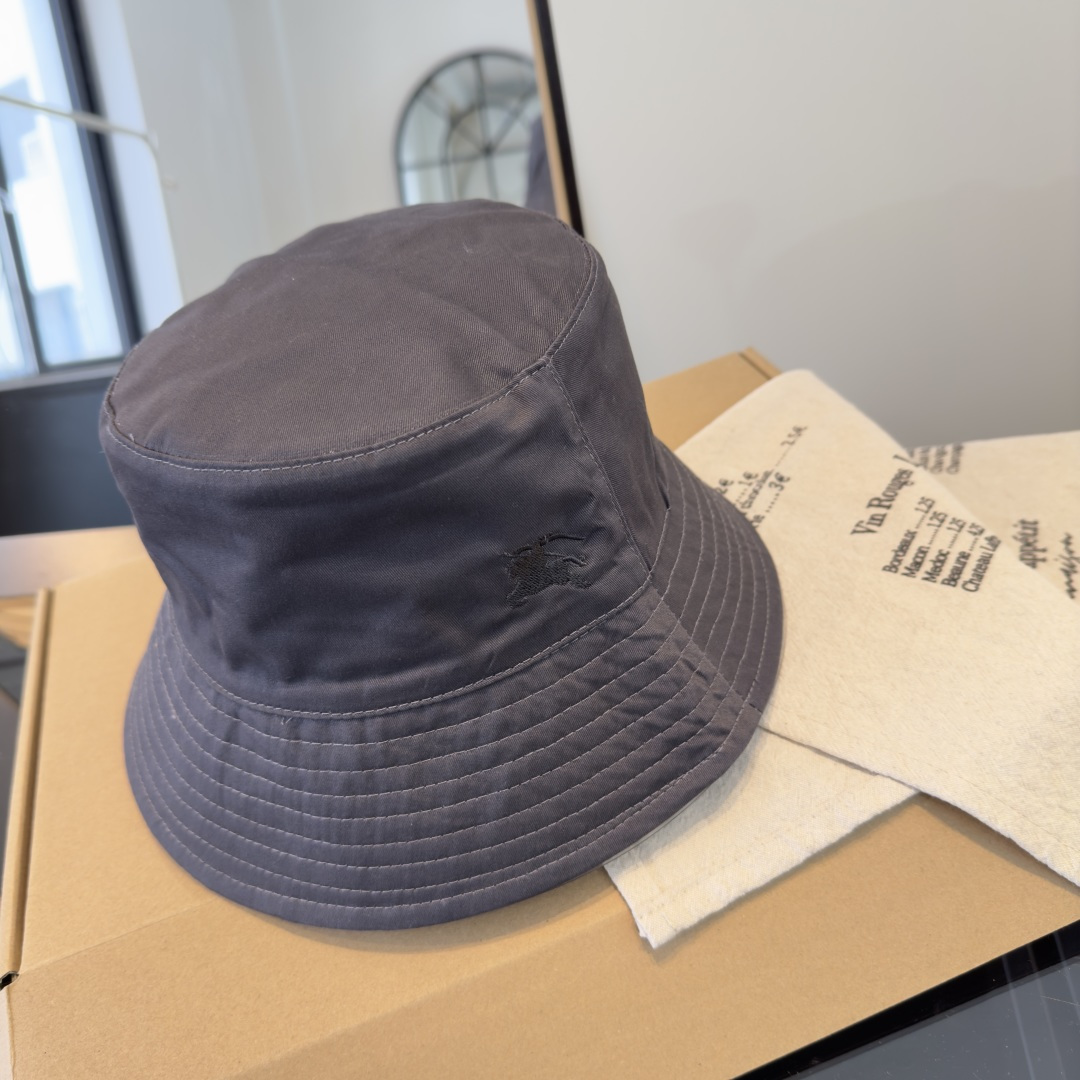 BURBERRY巴宝利早春新款渔夫帽，简约尚时风，男女同款！高质品，尊享品质感！