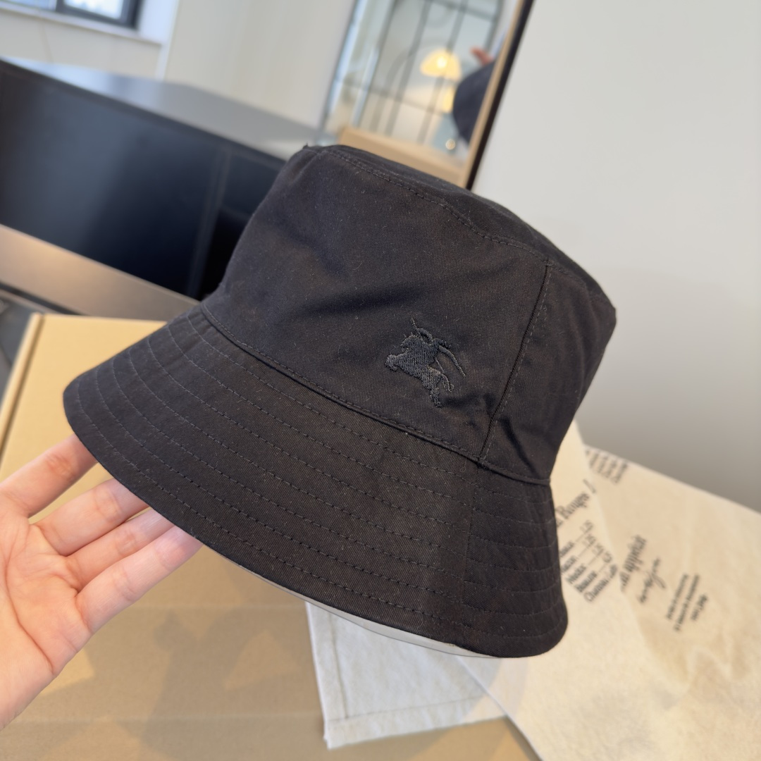BURBERRY巴宝利早春新款渔夫帽，简约尚时风，男女同款！高质品，尊享品质感！