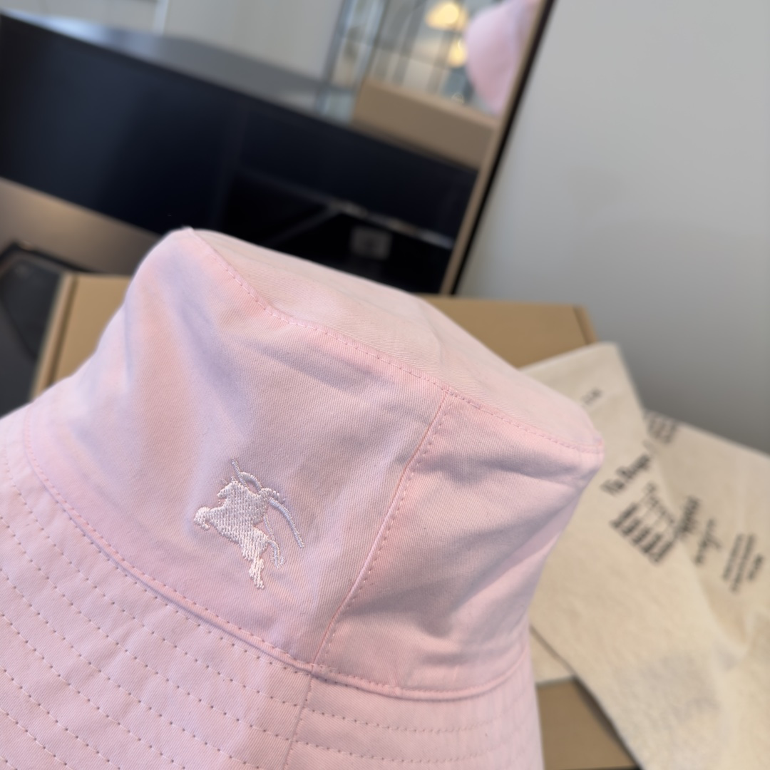 BURBERRY巴宝利早春新款渔夫帽，简约尚时风，男女同款！高质品，尊享品质感！