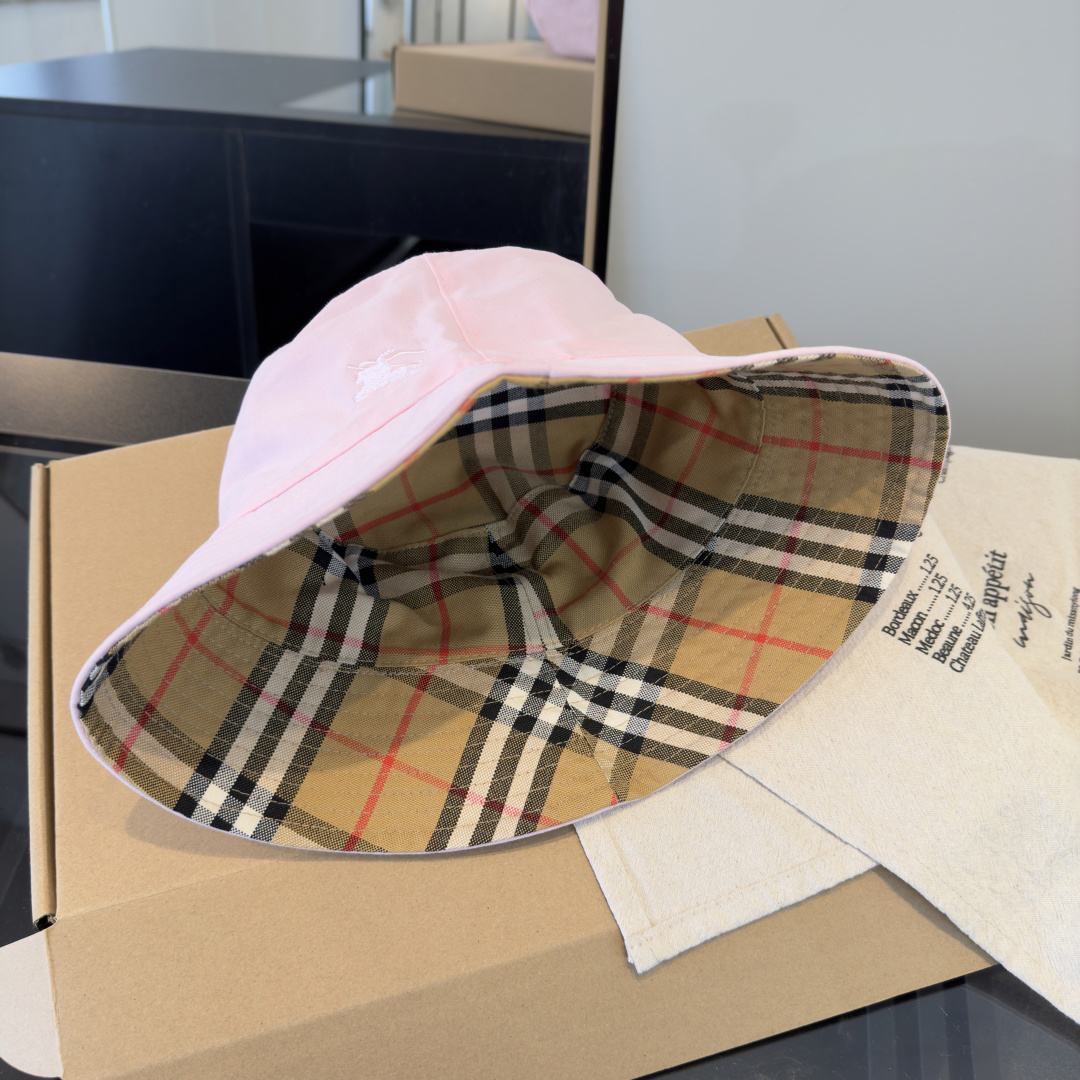 BURBERRY巴宝利早春新款渔夫帽，简约尚时风，男女同款！高质品，尊享品质感！