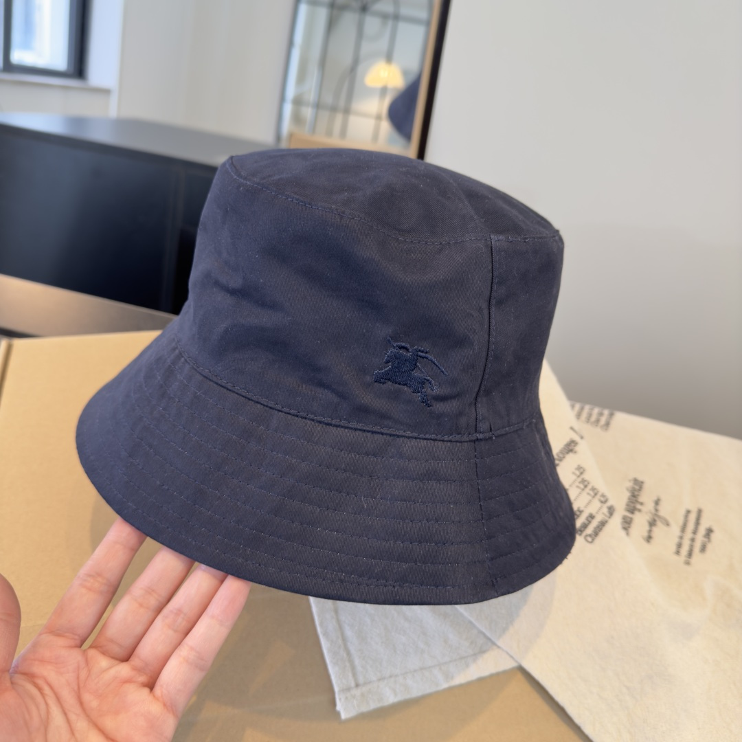 BURBERRY巴宝利早春新款渔夫帽，简约尚时风，男女同款！高质品，尊享品质感！