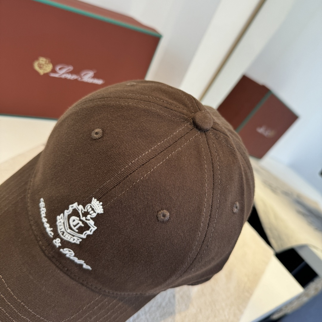 LP最新棒球帽 时尚前卫的休闲设计风格，戴上头就是这样好看看哦，做工精细，男女同款！