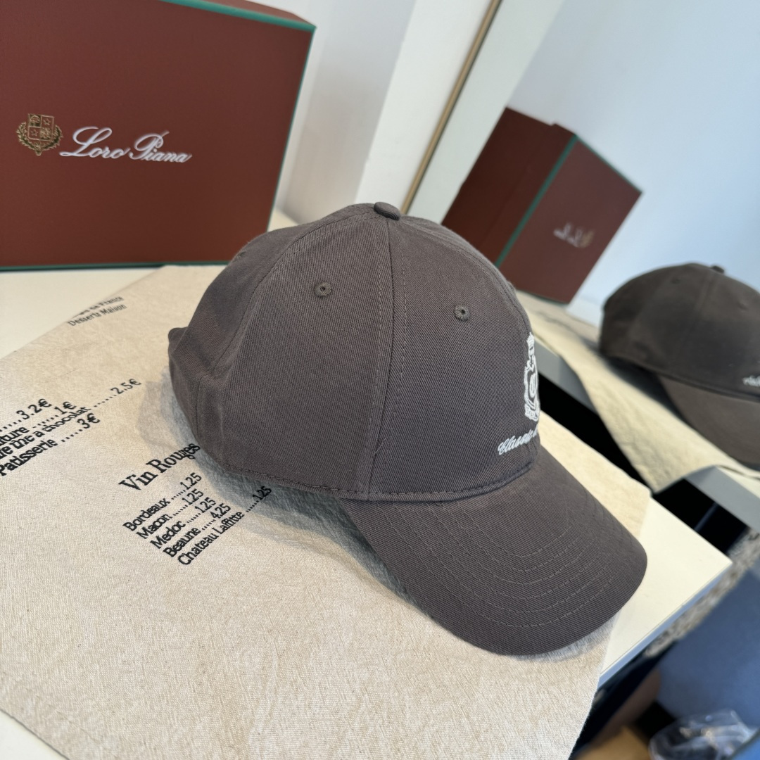 LP最新棒球帽 时尚前卫的休闲设计风格，戴上头就是这样好看看哦，做工精细，男女同款！